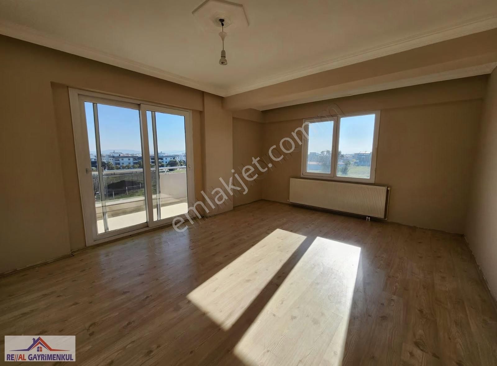 Real Gayrimenkul'den Barbaros'ta Otoparklı 3+1 Arakat Daire - Görsel 22