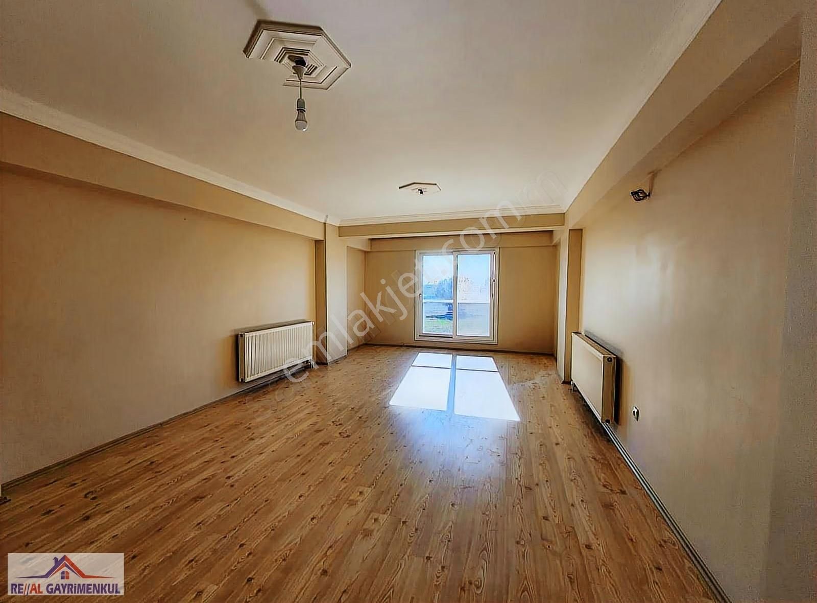 Real Gayrimenkul'den Barbaros'ta Otoparklı 3+1 Arakat Daire - Görsel 8