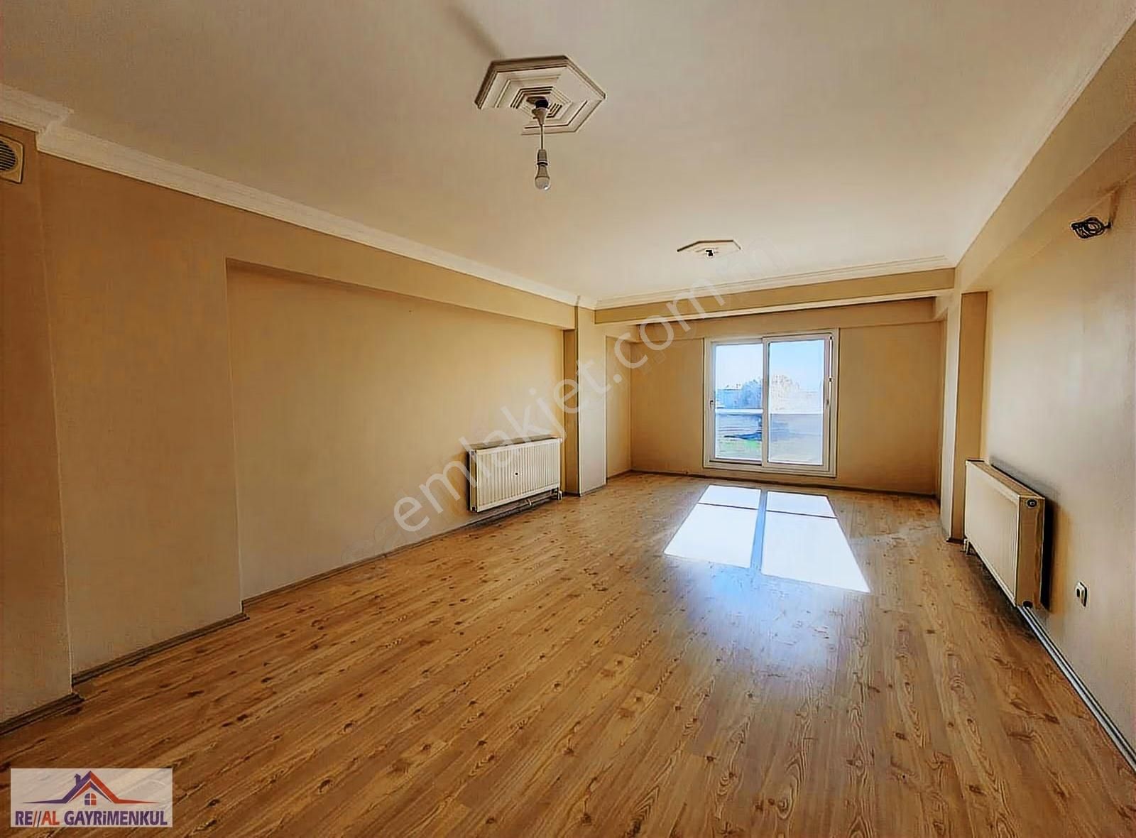 Real Gayrimenkul'den Barbaros'ta Otoparklı 3+1 Arakat Daire - Görsel 4