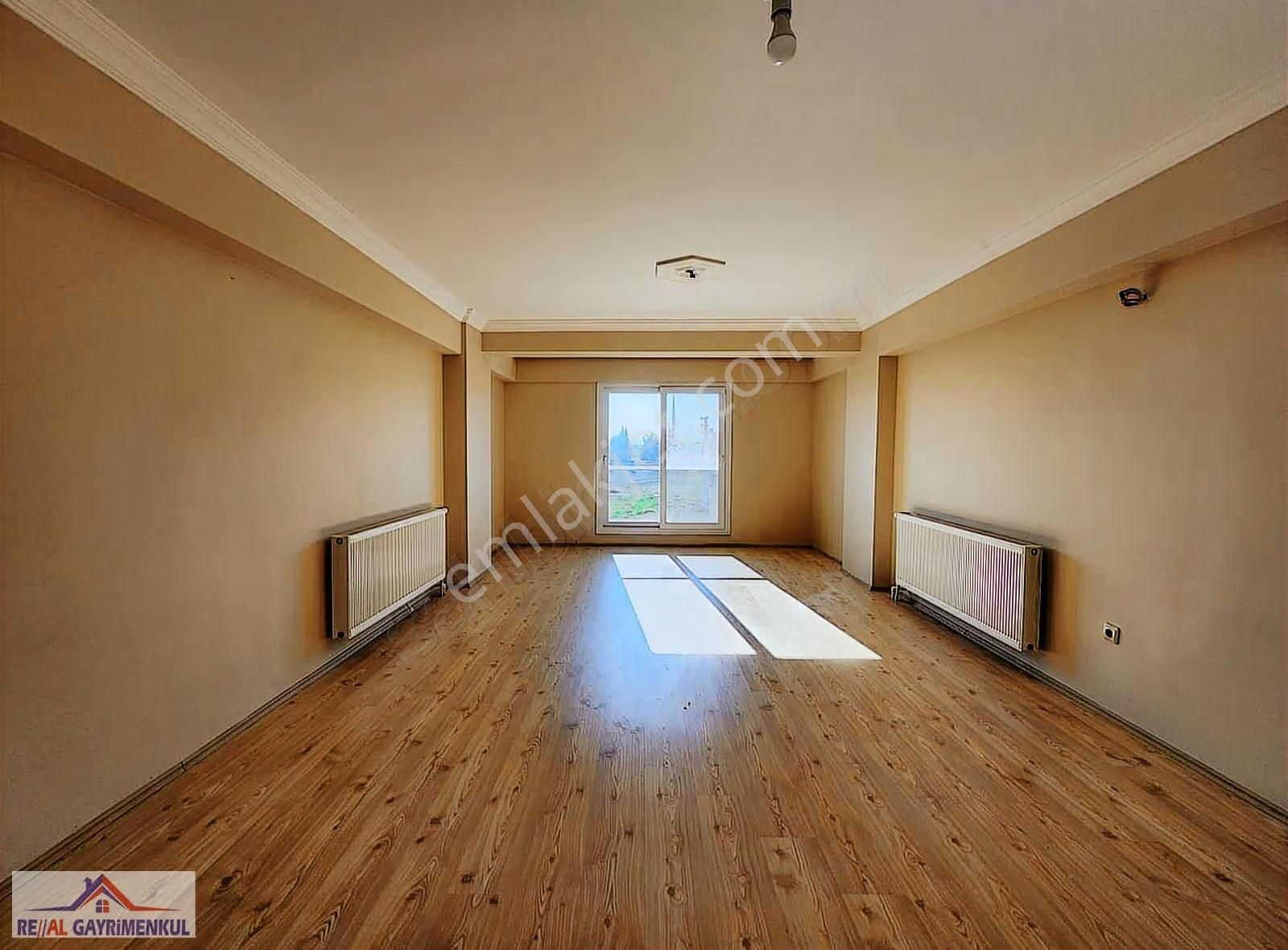 Real Gayrimenkul'den Barbaros'ta Otoparklı 3+1 Arakat Daire - Görsel 9