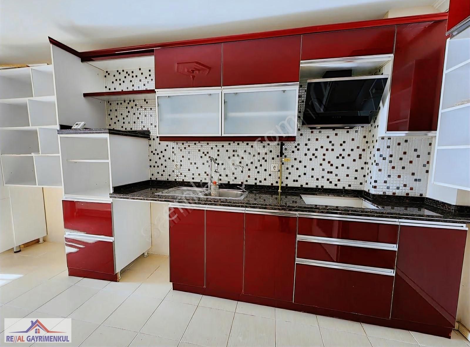 Real Gayrimenkul'den Barbaros'ta Otoparklı 3+1 Arakat Daire - Görsel 10