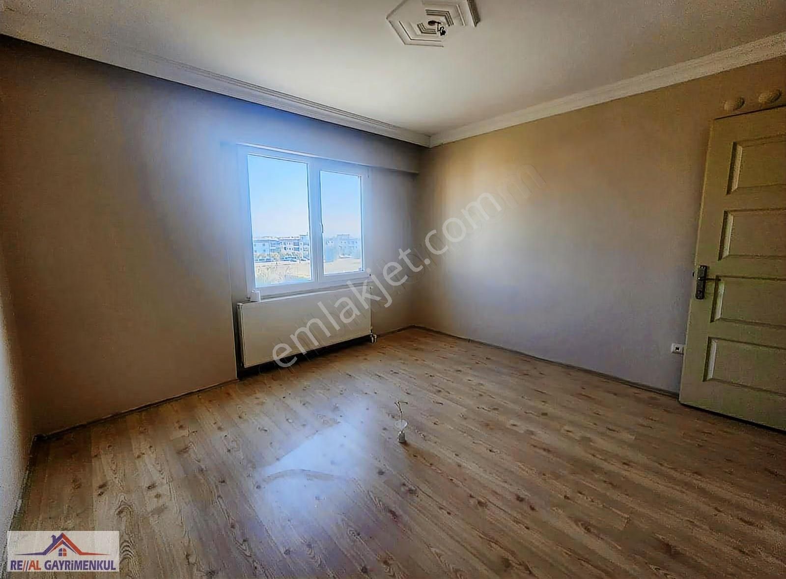 Real Gayrimenkul'den Barbaros'ta Otoparklı 3+1 Arakat Daire - Görsel 19