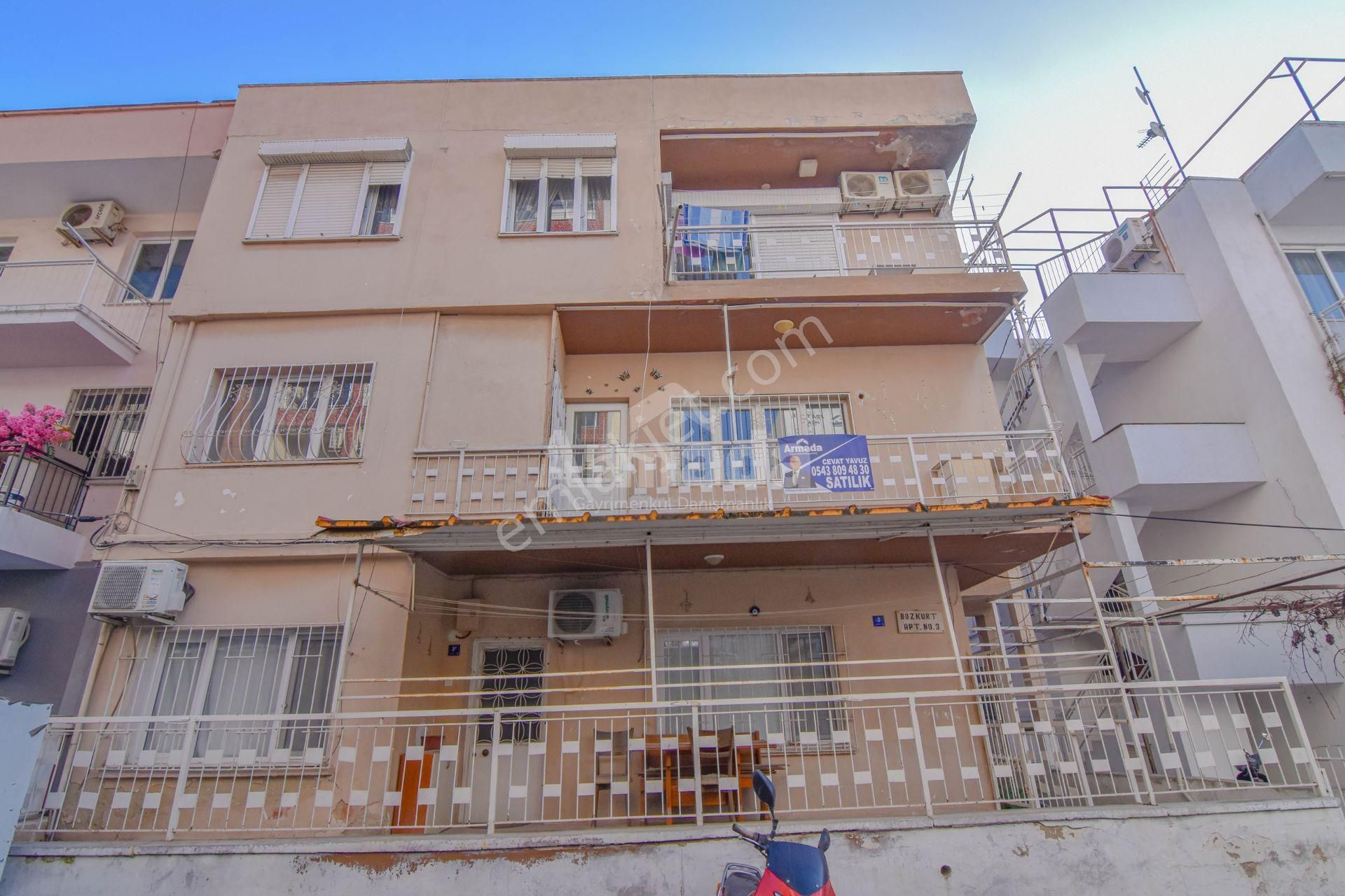 Kuşadası Merkez'de Satılık 3+1 Daire