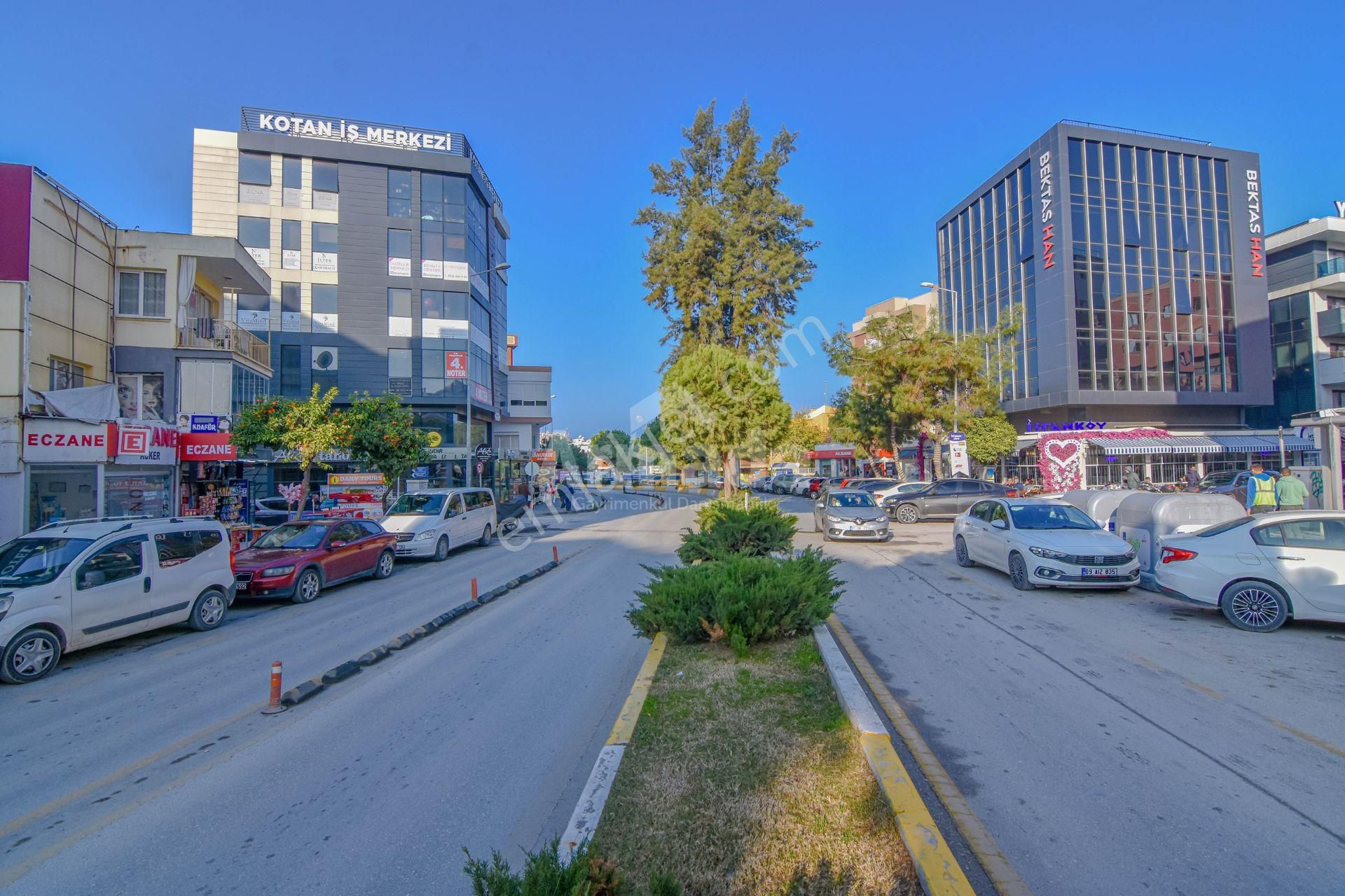 Kuşadası Merkez'de Satılık 3+1 Daire - Görsel 28