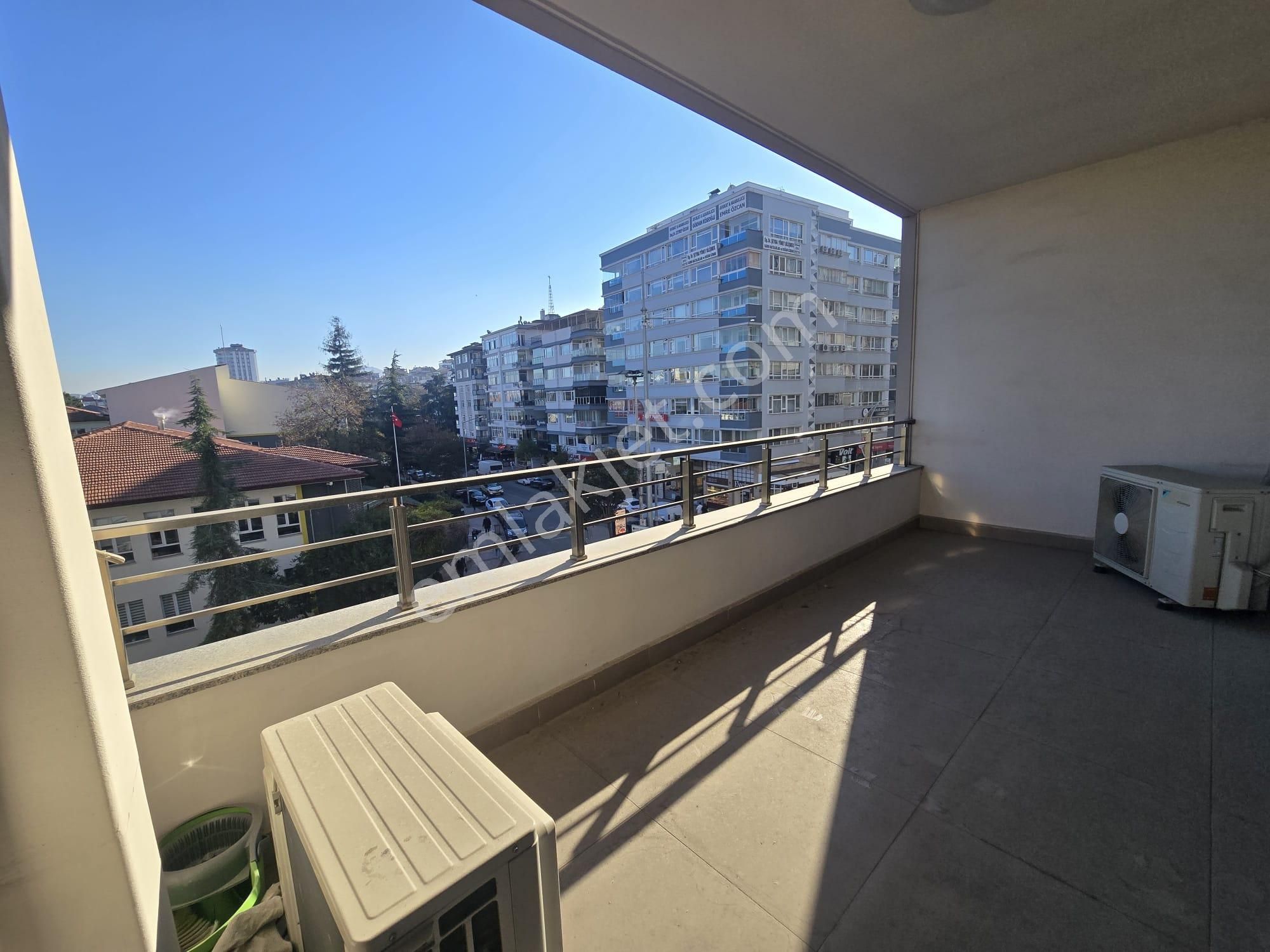 Çiftlik Caddesi Girişinde Mükemmel Konumda Satılık 3+1 Daire - Görsel 16