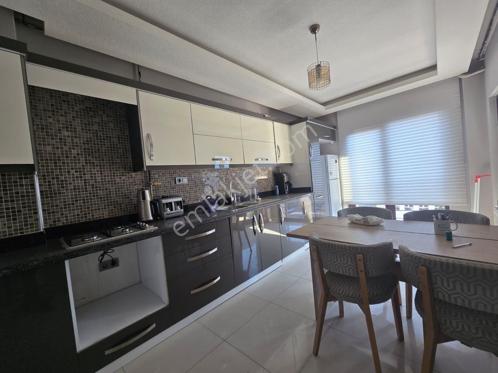 Çiftlik Caddesi Girişinde Mükemmel Konumda Satılık 3+1 Daire - Görsel 11