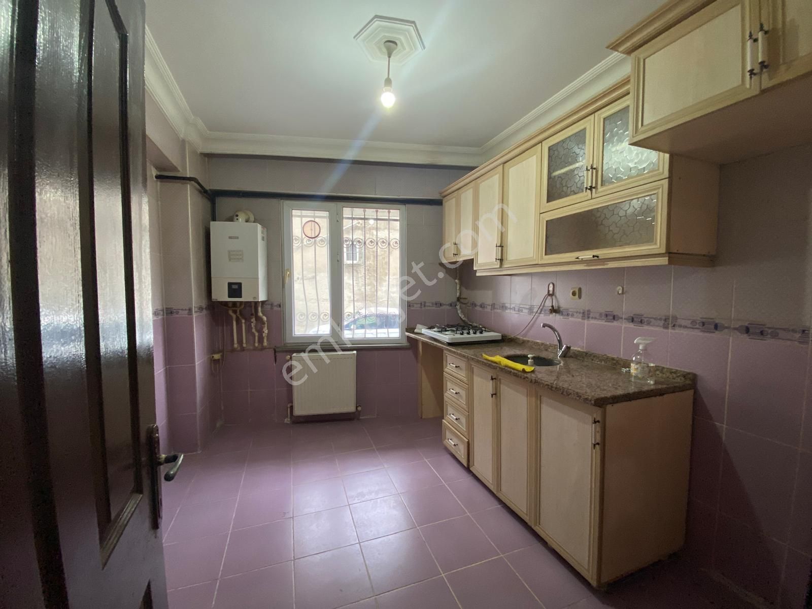 Gaziosmanpaşa Bağlarbaşında Destegül Sokakta 1+1/70m2/yüksek Bodrum Satılık Daire - Görsel 8