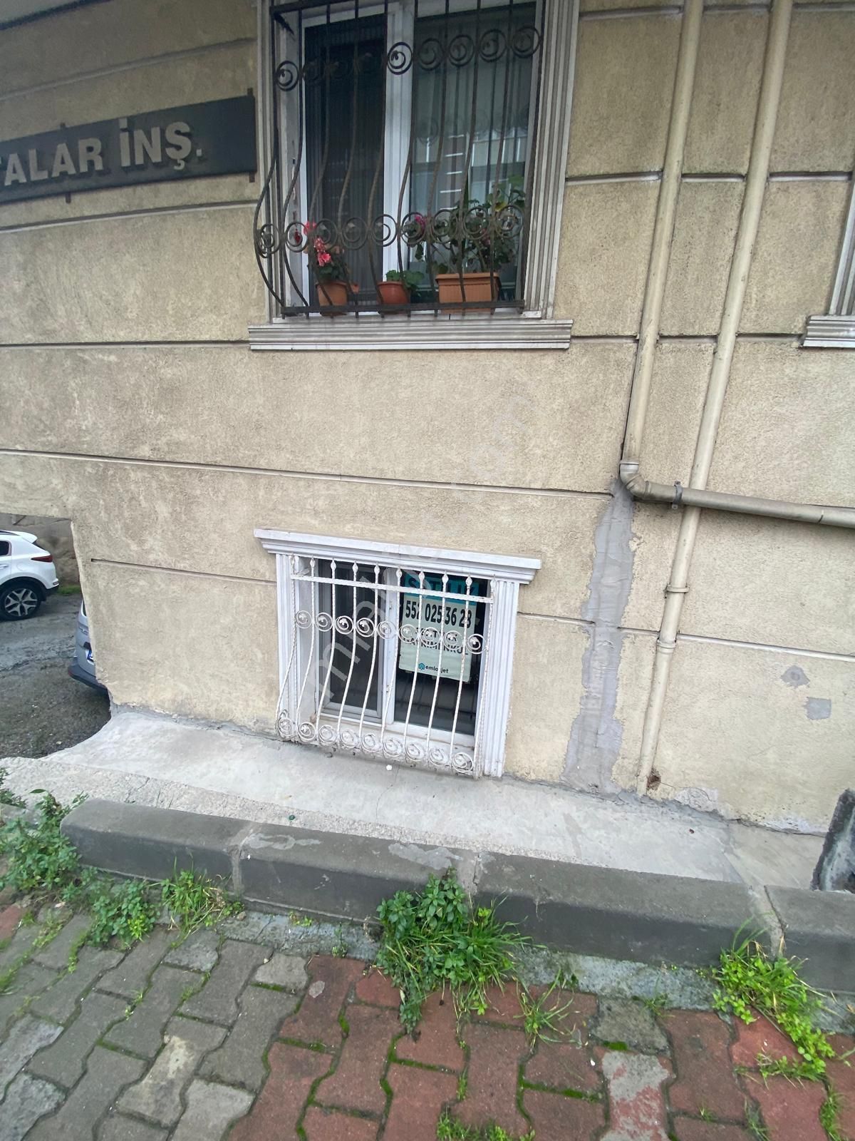 Gaziosmanpaşa Bağlarbaşında Destegül Sokakta 1+1/70m2/yüksek Bodrum Satılık Daire - Görsel 16