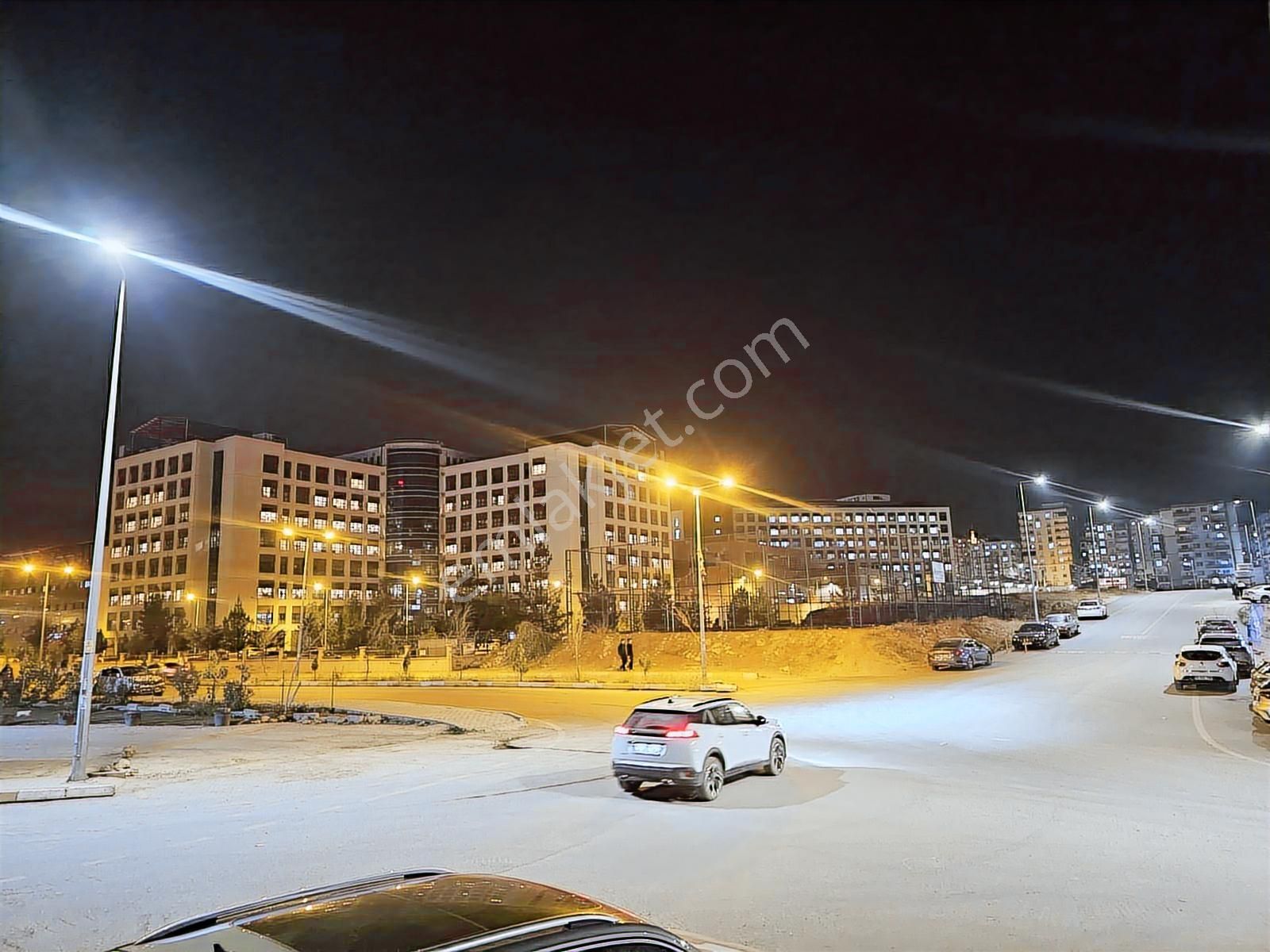 Ada Emlaktan Merkezi Konumda 1+1 Satılık Daire - Görsel 8