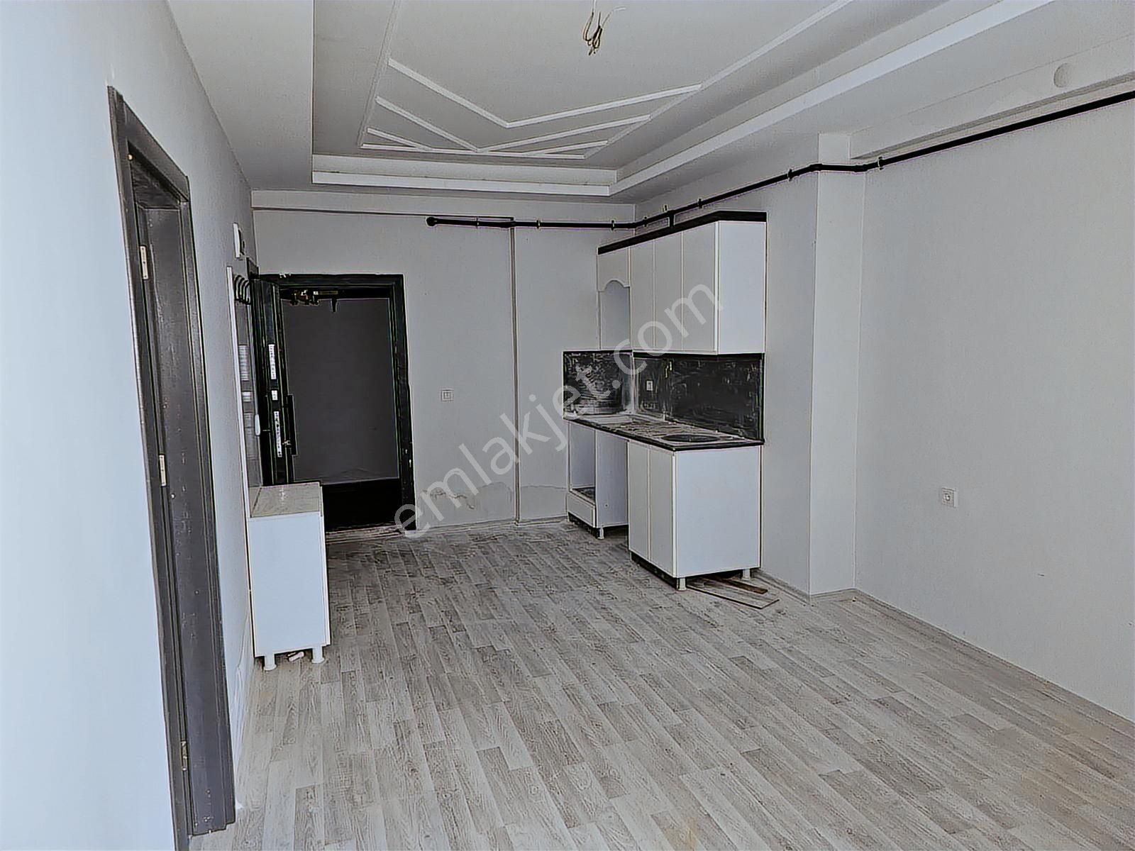 Ada Emlaktan Merkezi Konumda 1+1 Satılık Daire - Görsel 11