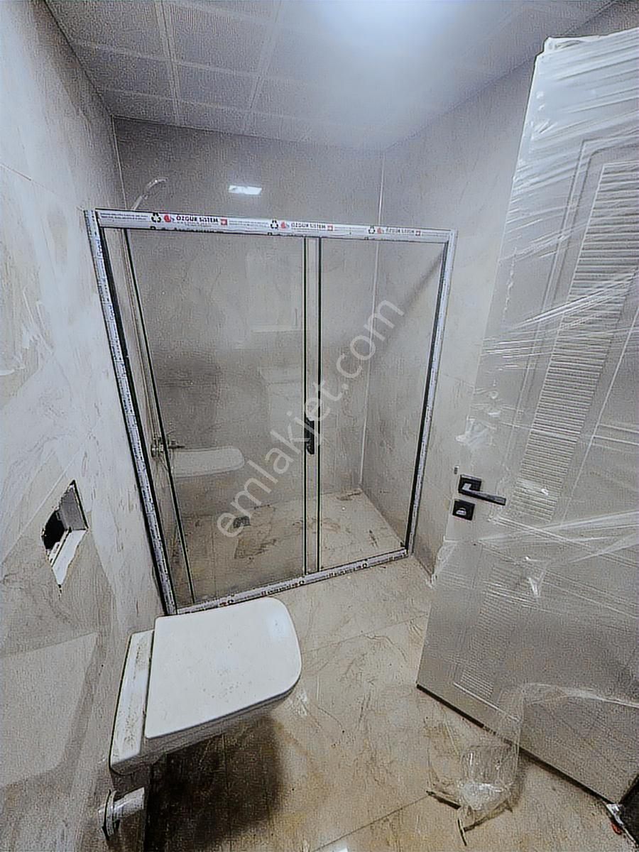 Ada Emlaktan Merkezi Konumda 1+1 Satılık Daire - Görsel 14