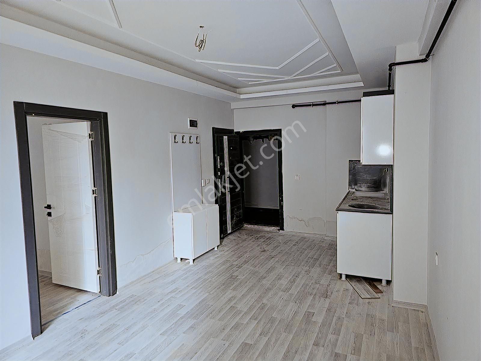 Ada Emlaktan Merkezi Konumda 1+1 Satılık Daire - Görsel 3