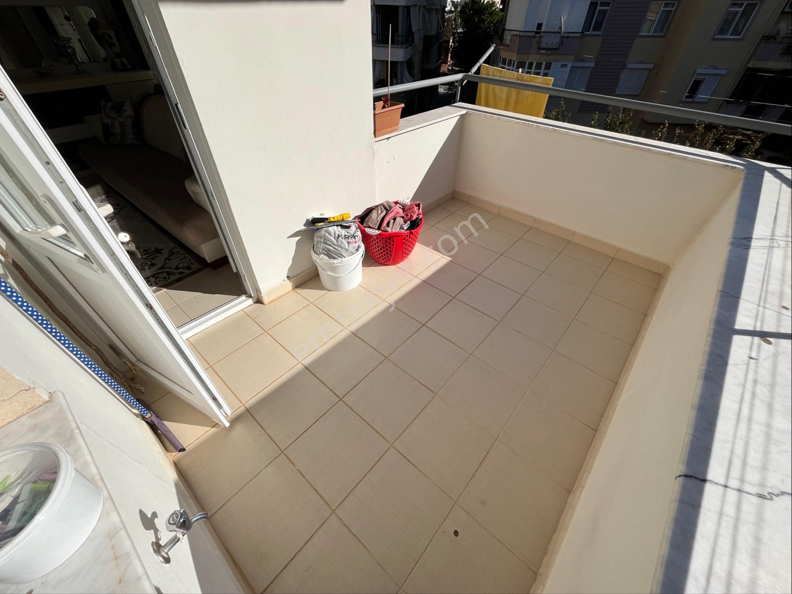 Alanya Şehir Merkezinde Asansörlü Binada 2+1 Satılık Daire - Görsel 9