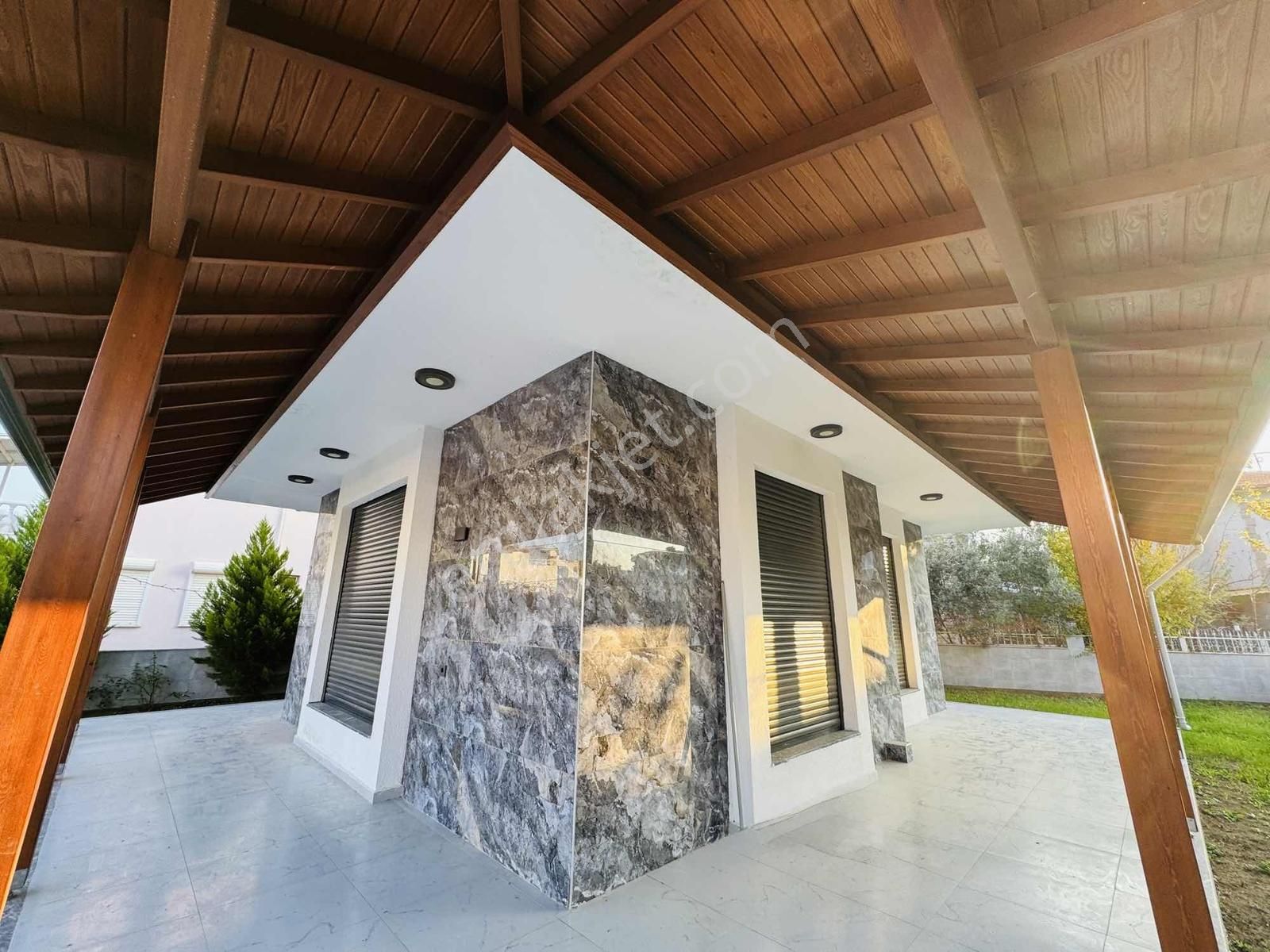 Kuşadası Güzelçamlı'da Siteden Bağımsız Tam Müstakil 3+1 Villa - Görsel 35