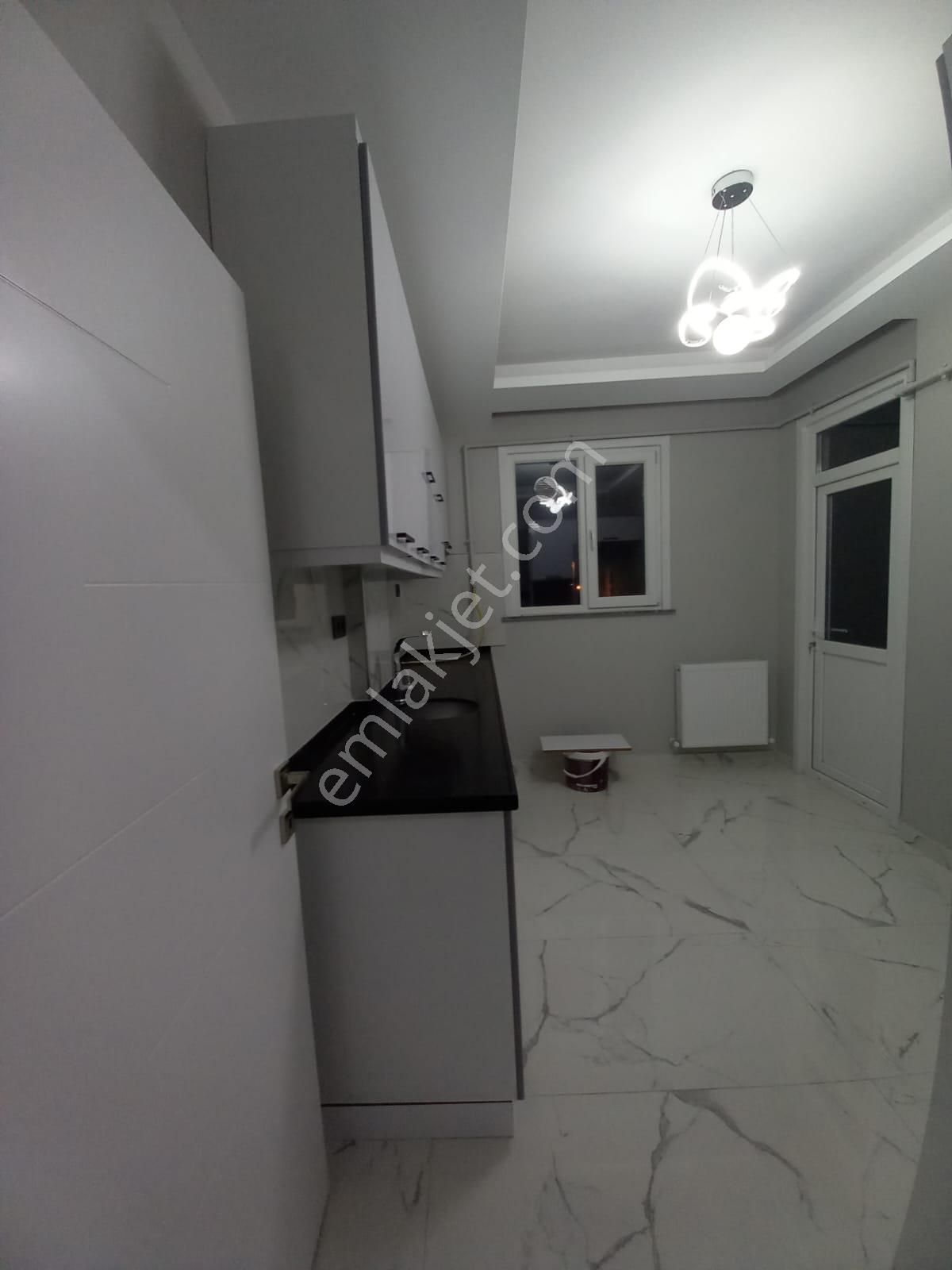 Emlak Dünyasından Alt Kaynarcada Marmarya Yakın Lüks 2+1 - Görsel 13