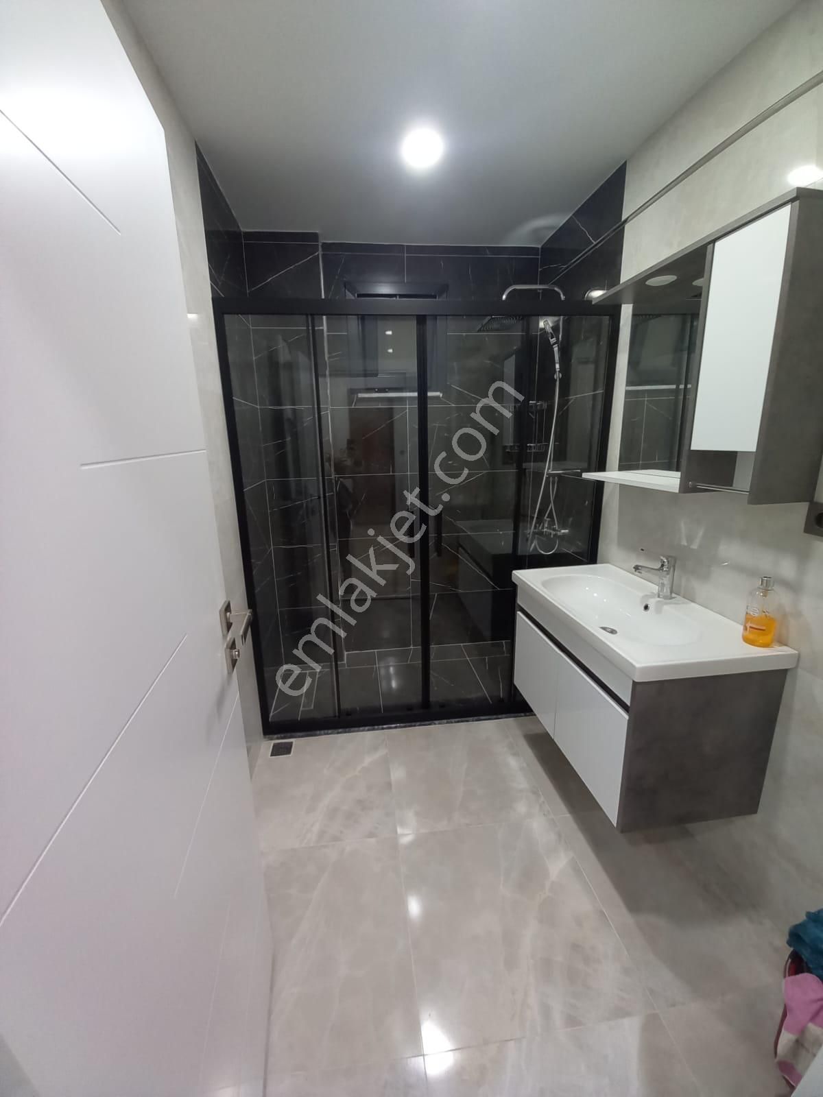 Emlak Dünyasından Alt Kaynarcada Marmarya Yakın Lüks 2+1 - Görsel 16