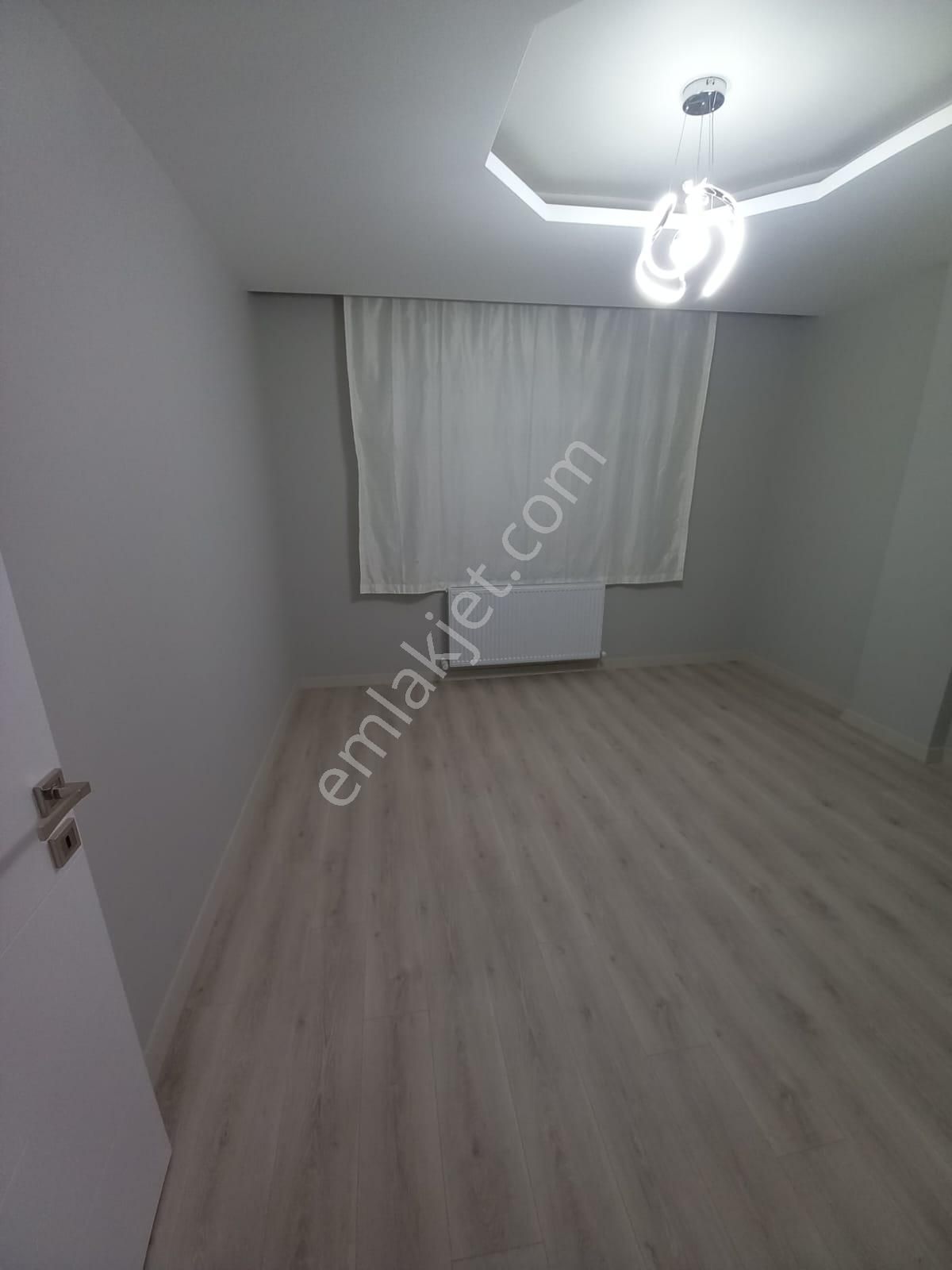 Emlak Dünyasından Alt Kaynarcada Marmarya Yakın Lüks 2+1 - Görsel 5