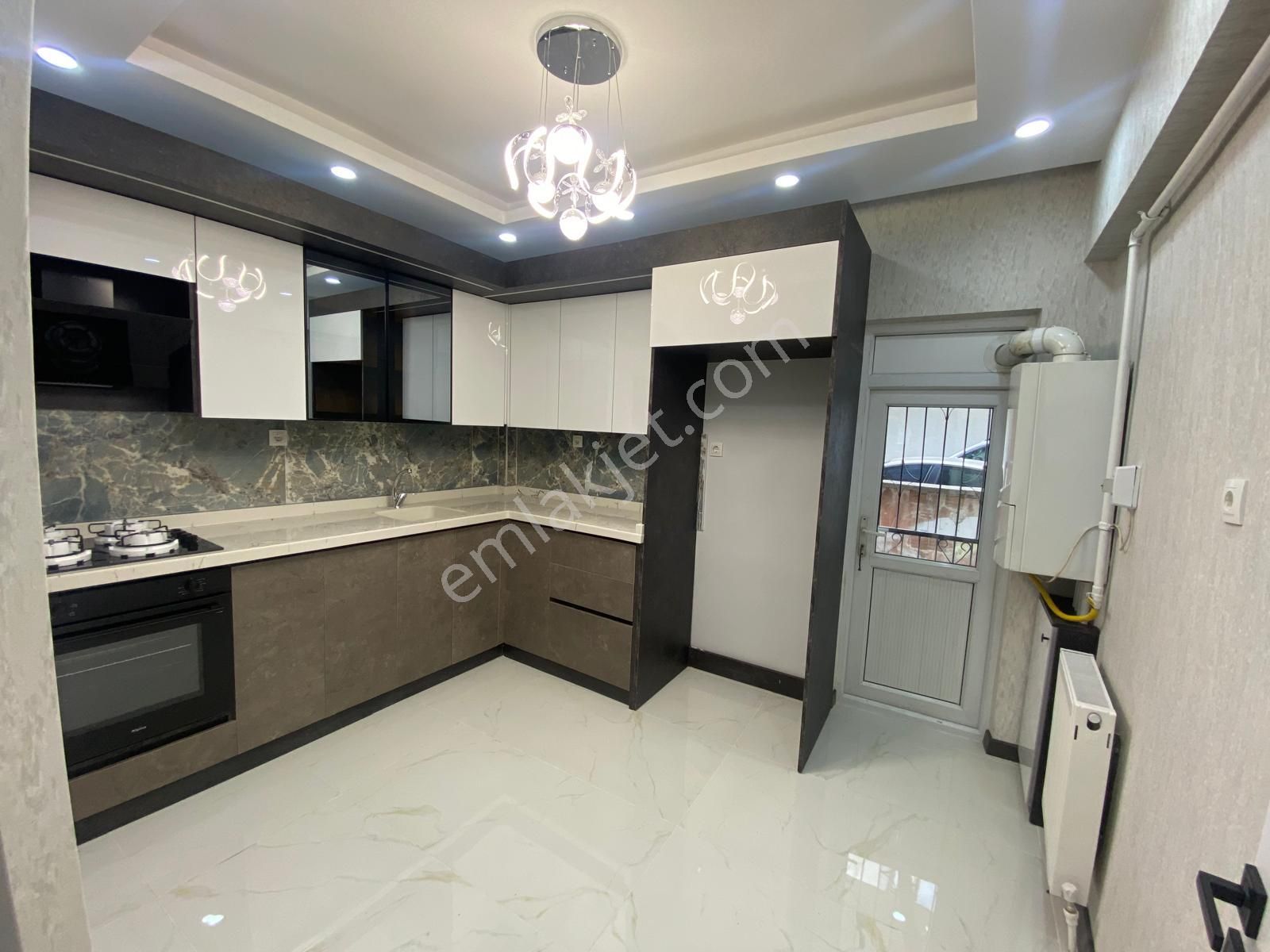 _mç Emlak'tan Akşemsettin Mah'de Ultra Lüks 3+1 Fulll Yapılı Daire