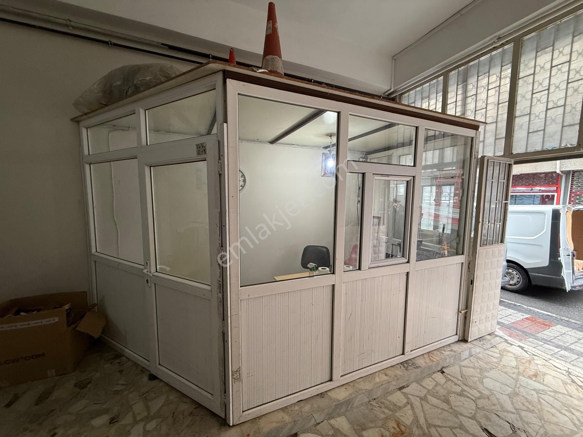 Güneşli'de İş Hanı Giriş Katında Kiralık 160 M2 Dükkan / Atölye - Görsel 12