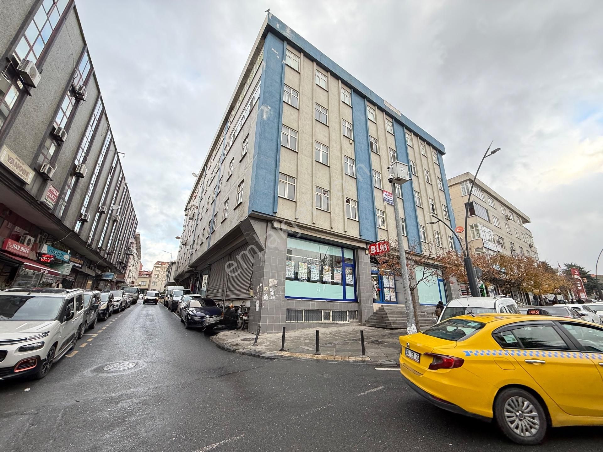 Güneşli'de İş Hanı Giriş Katında Kiralık 160 M2 Dükkan / Atölye - Görsel 3