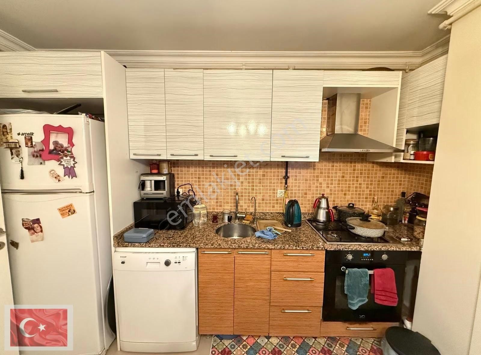 Yiğitcan'dan Metroya Yakın 2+1 Teraslı Kullanışlı Daire - Görsel 12