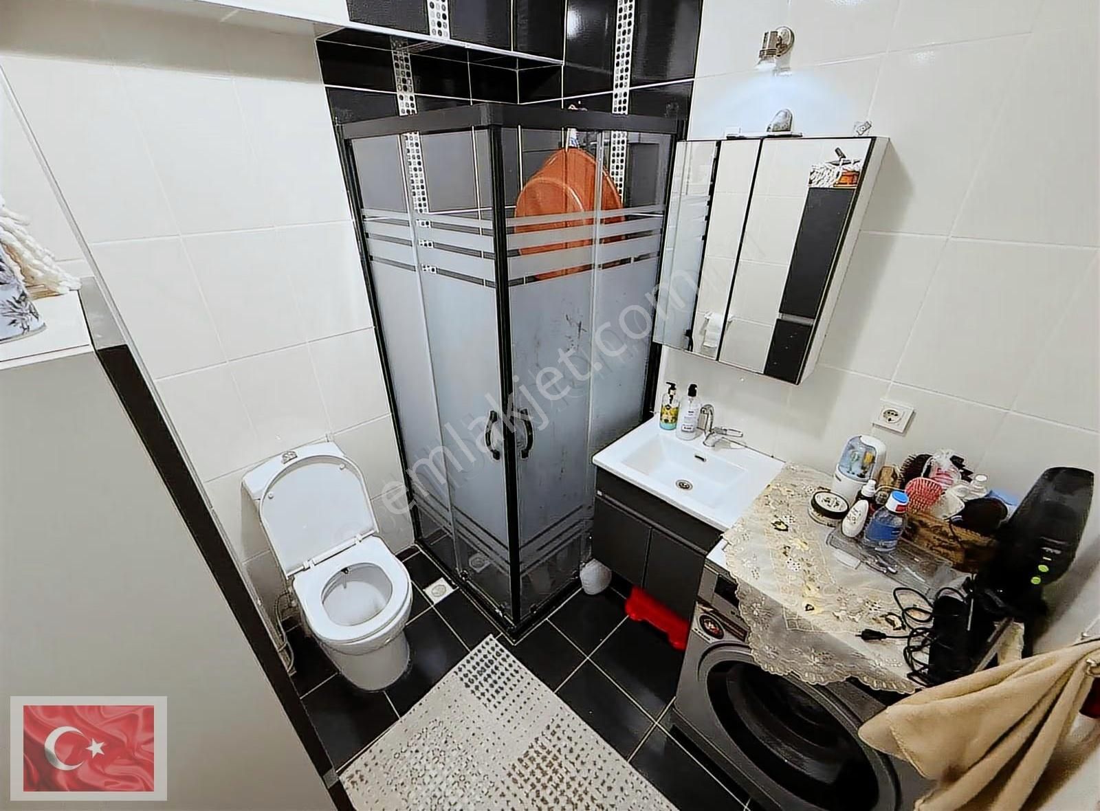 Yiğitcan'dan Metroya Yakın 2+1 Teraslı Kullanışlı Daire - Görsel 15