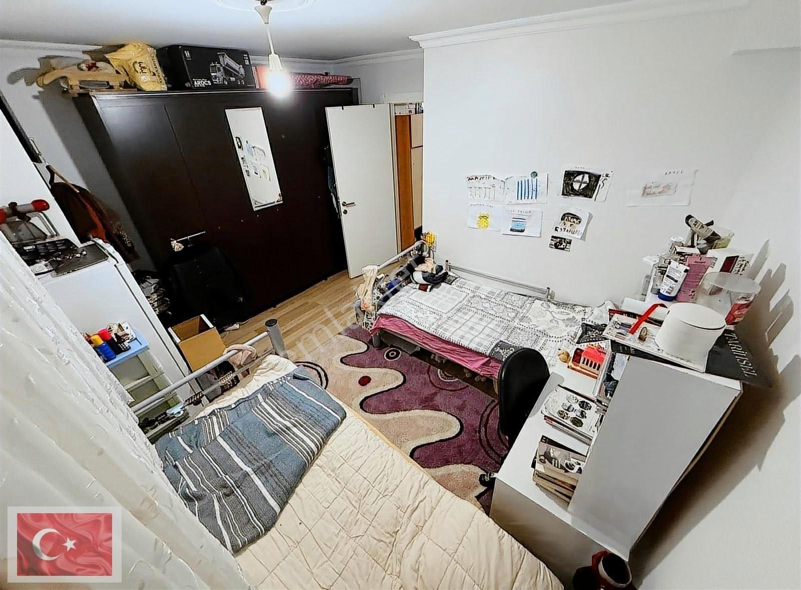 Yiğitcan'dan Metroya Yakın 2+1 Teraslı Kullanışlı Daire - Görsel 11