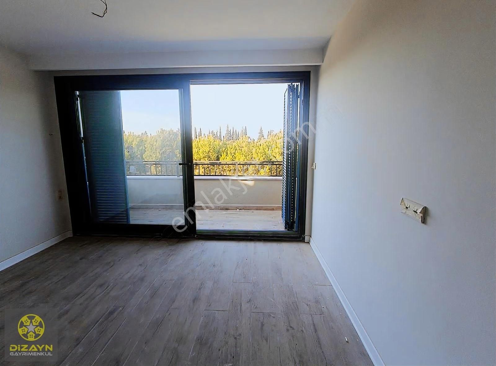 Kuşadası Merkezde Doğal Gazlı Satılık Sıfır Villalar - Görsel 16