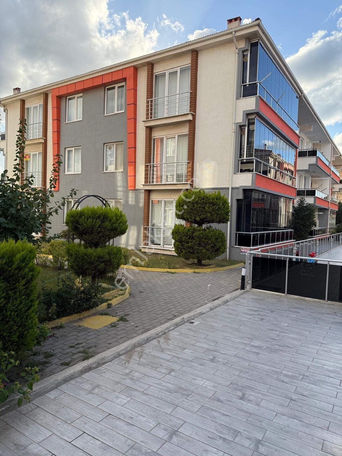 Satılık Havuzlu Site İçerisinde 2+1 Daire Sakarya Karasu - Görsel 4