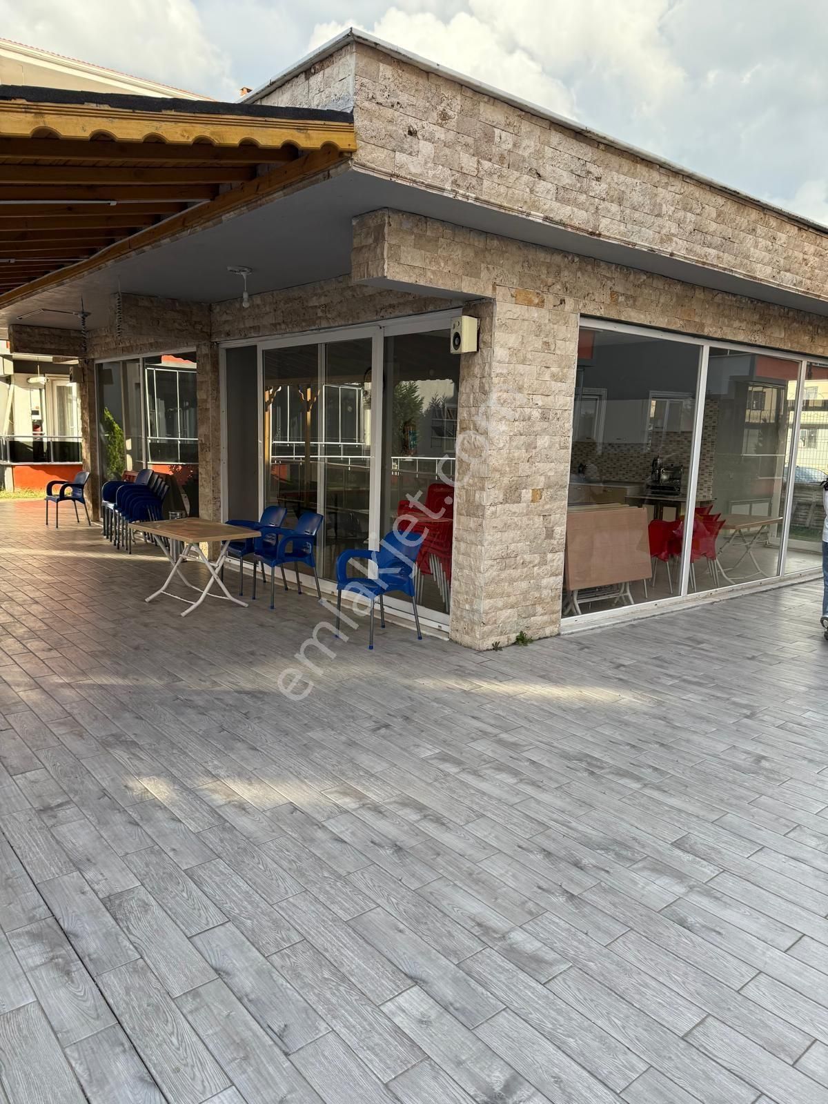 Satılık Havuzlu Site İçerisinde 2+1 Daire Sakarya Karasu - Görsel 3