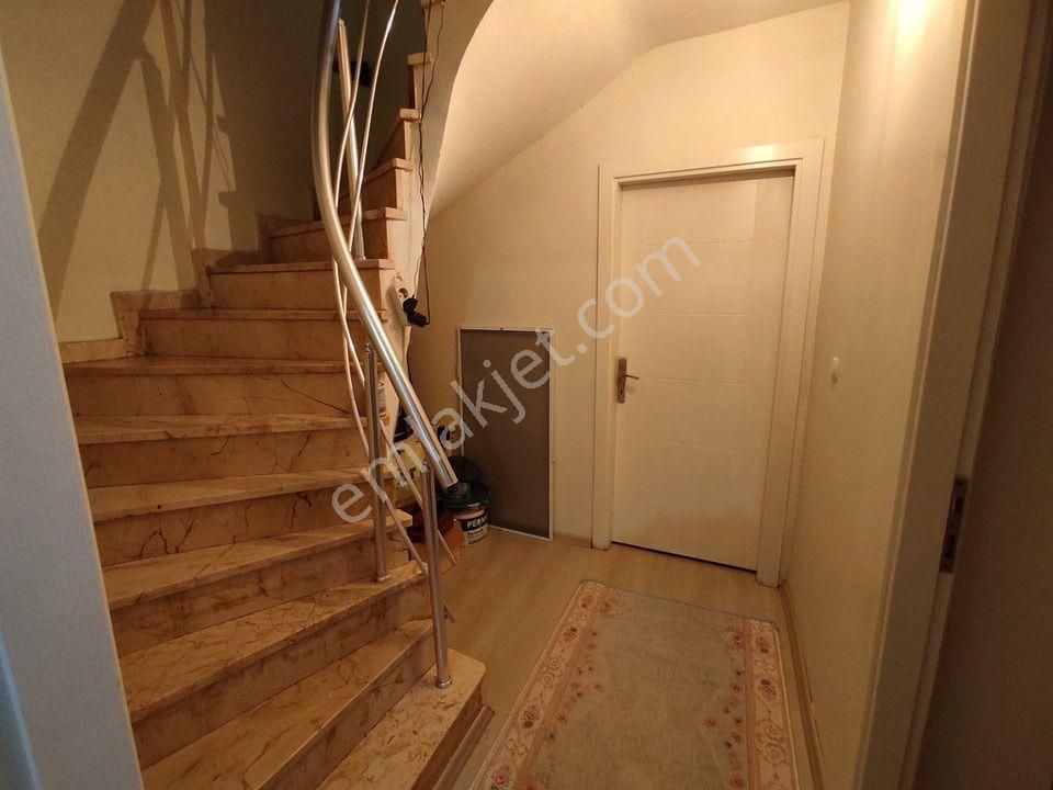 Gaziosmanpaşa Bağlarbaşı Mahallesinde Satılık Ters-dubleks 4+1 - Görsel 18