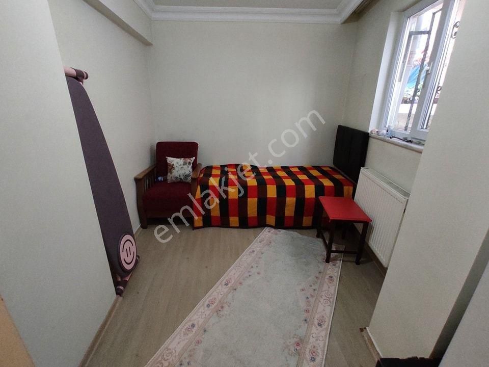 Gaziosmanpaşa Bağlarbaşı Mahallesinde Satılık Ters-dubleks 4+1 - Görsel 3