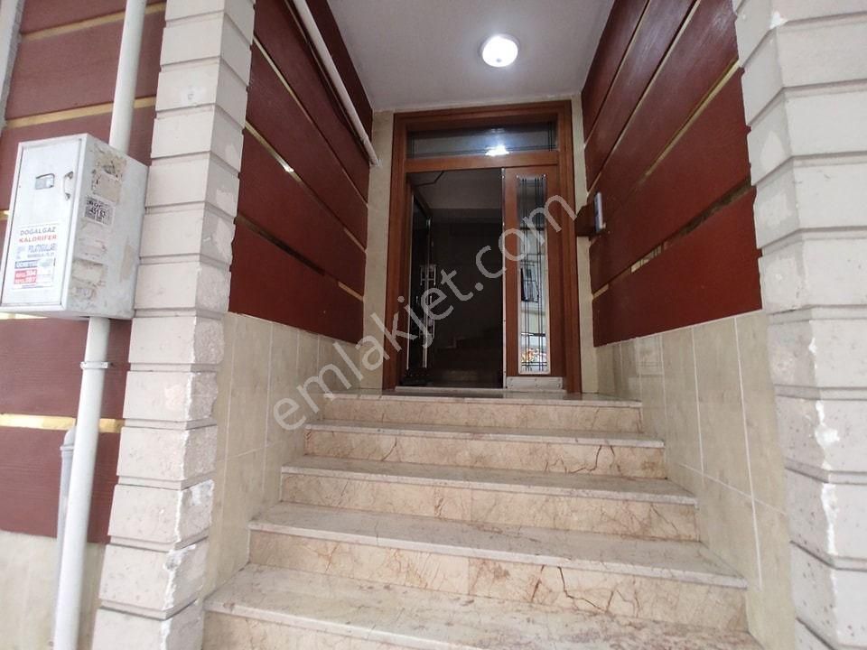 Gaziosmanpaşa Bağlarbaşı Mahallesinde Satılık Ters-dubleks 4+1 - Görsel 17