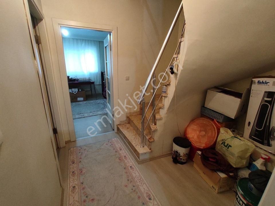 Gaziosmanpaşa Bağlarbaşı Mahallesinde Satılık Ters-dubleks 4+1 - Görsel 12