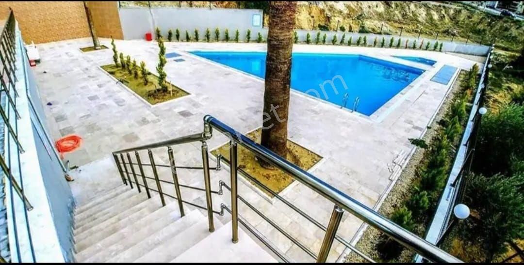 Kuşadası Merkezi Konumda Satılık Çift Banyolu 2+1 Daire - Görsel 14