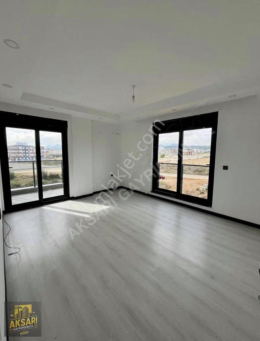 Demirel'de Tramvaya Yakın Havuzlu 2+1 Ayrı Mutfak Satılık Daire - Görsel 2