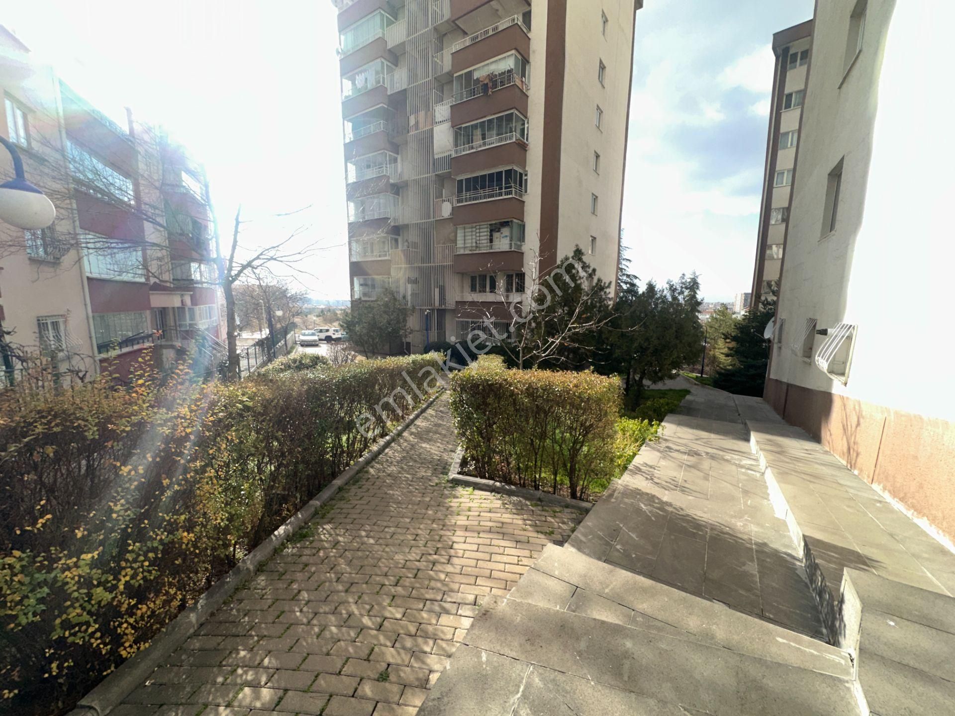 Kentkoop Mah Öz Seçkin Sit 1.kat 120m2 3+1 Batıkent Metro Yakını Merkezi Lokasyon - Görsel 31