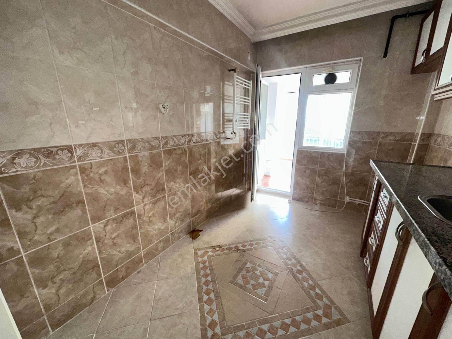 Kentkoop Mah Öz Seçkin Sit 1.kat 120m2 3+1 Batıkent Metro Yakını Merkezi Lokasyon - Görsel 9