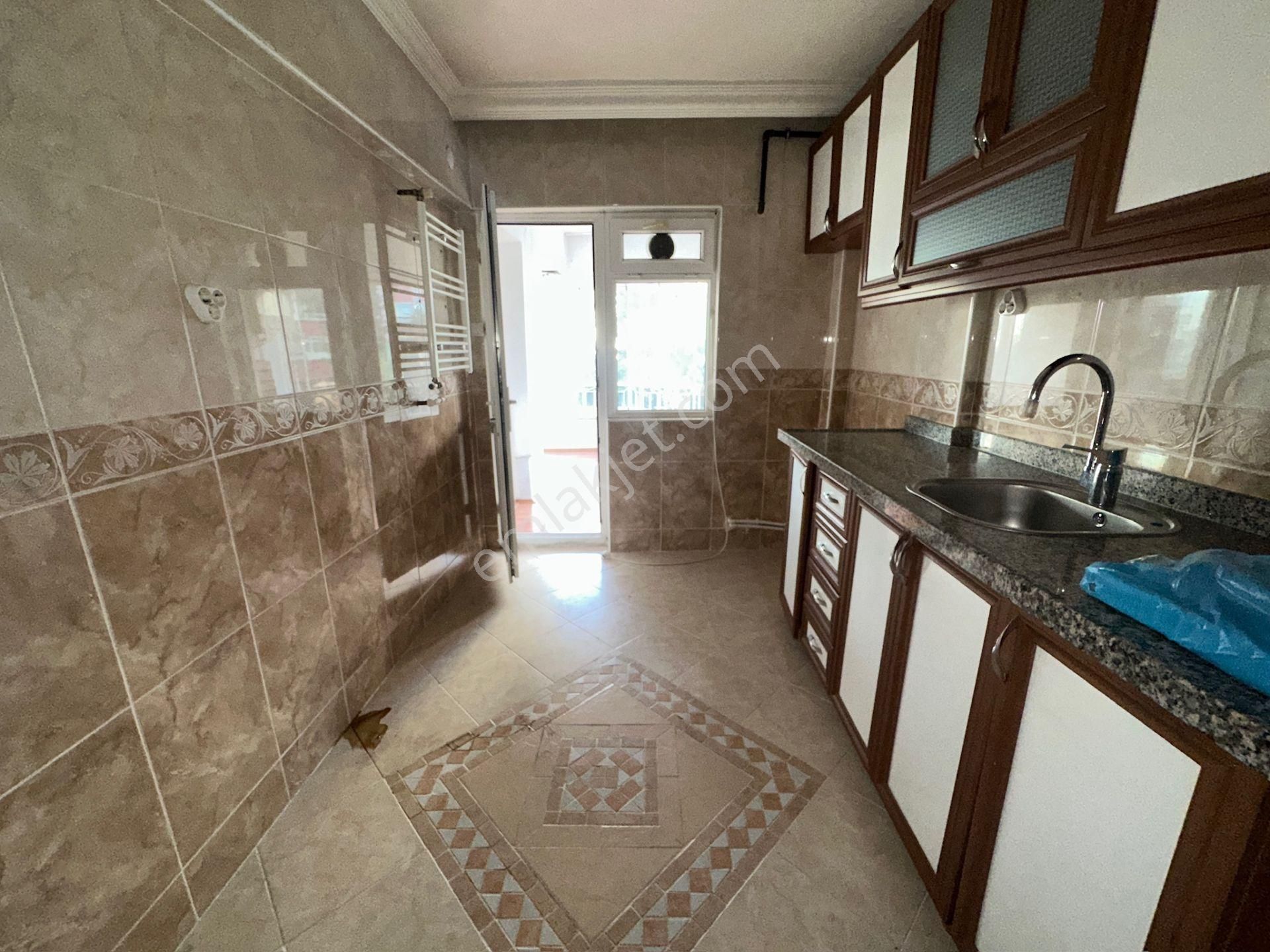 Kentkoop Mah Öz Seçkin Sit 1.kat 120m2 3+1 Batıkent Metro Yakını Merkezi Lokasyon - Görsel 8