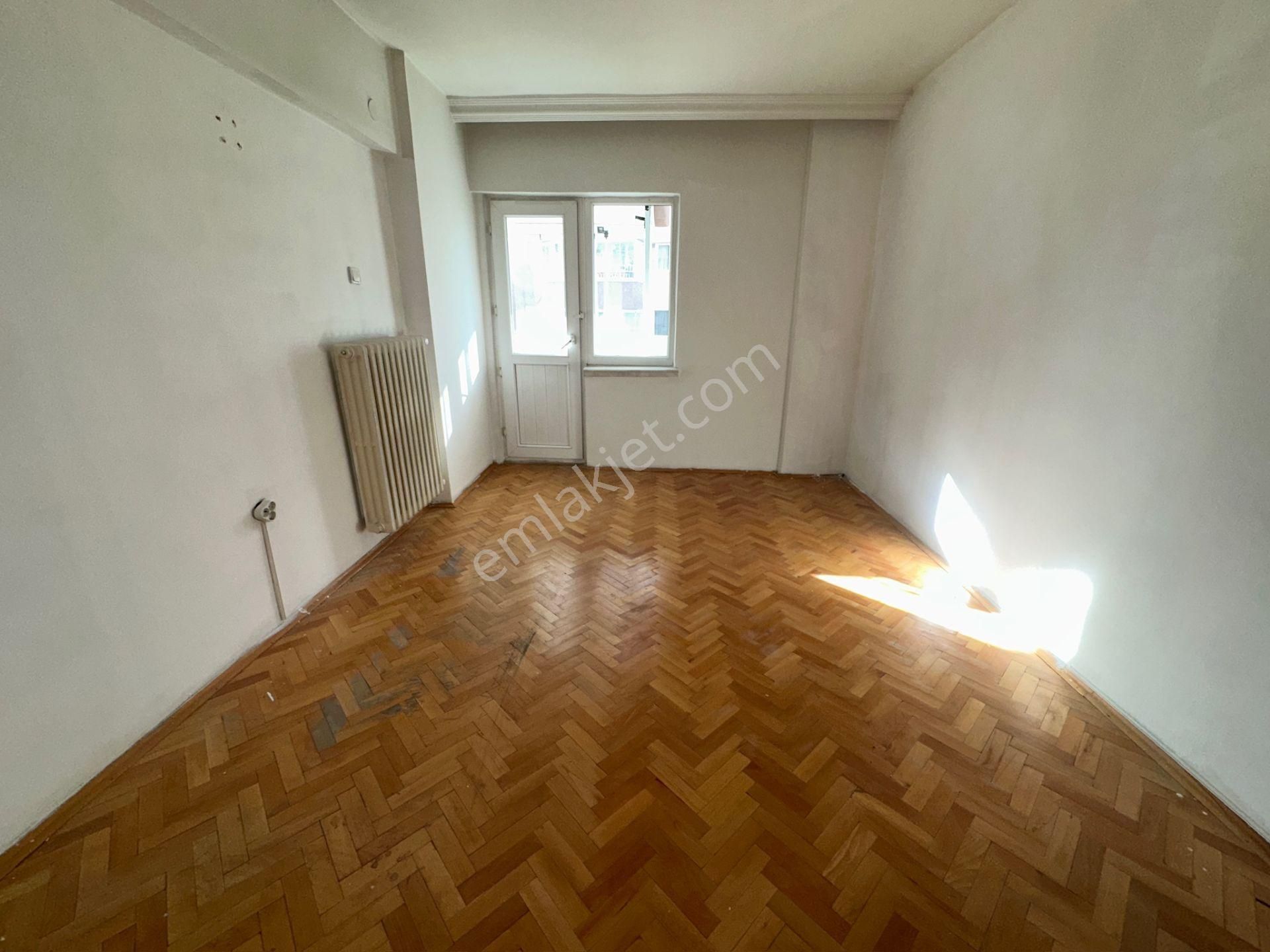 Kentkoop Mah Öz Seçkin Sit 1.kat 120m2 3+1 Batıkent Metro Yakını Merkezi Lokasyon - Görsel 16