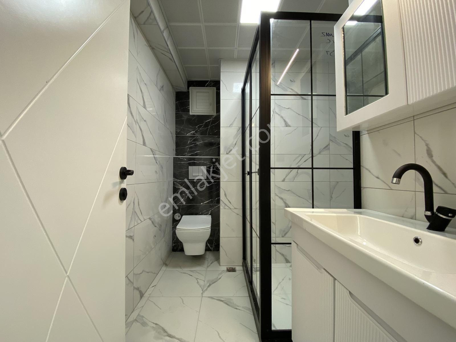 Bakırhan Emlak'tan Merkezde Full Yapılı Güney Cephe 3+1 Ara Kat - Görsel 26