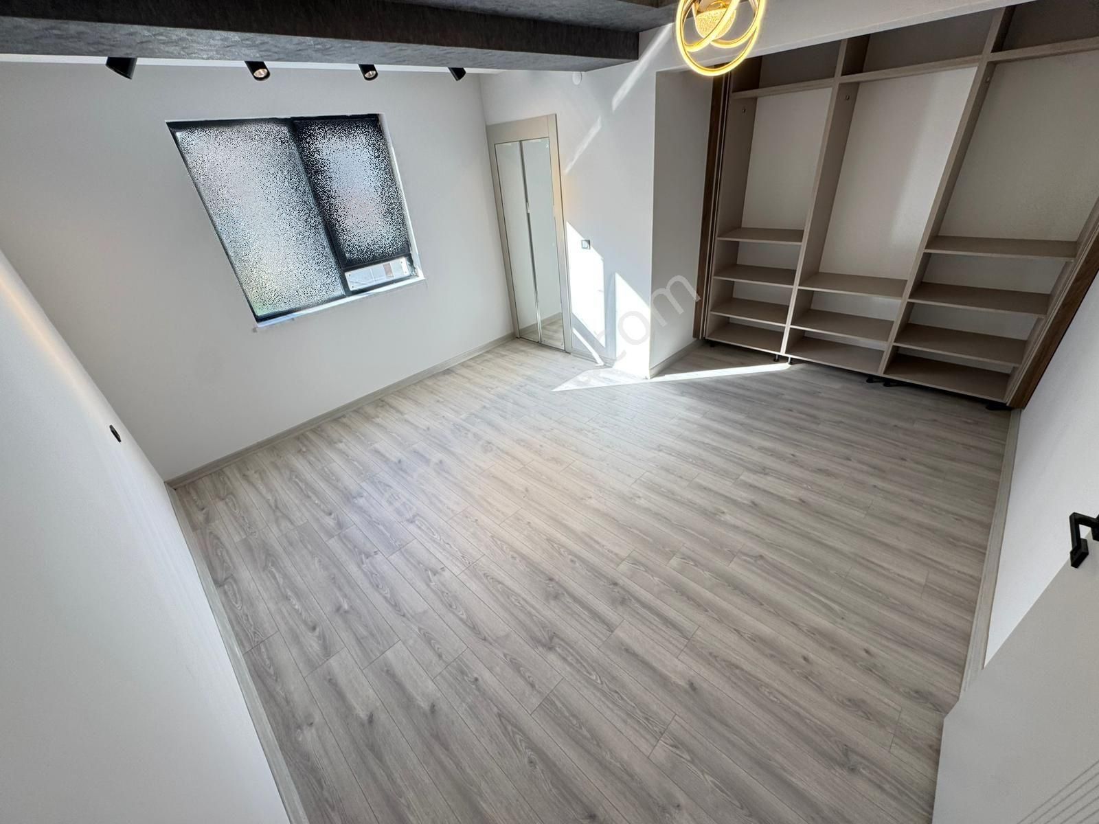 Yenikent Mustafa Kemal'de Mükemmel Lokasyonda Satılık 4+1 Daire - Görsel 20