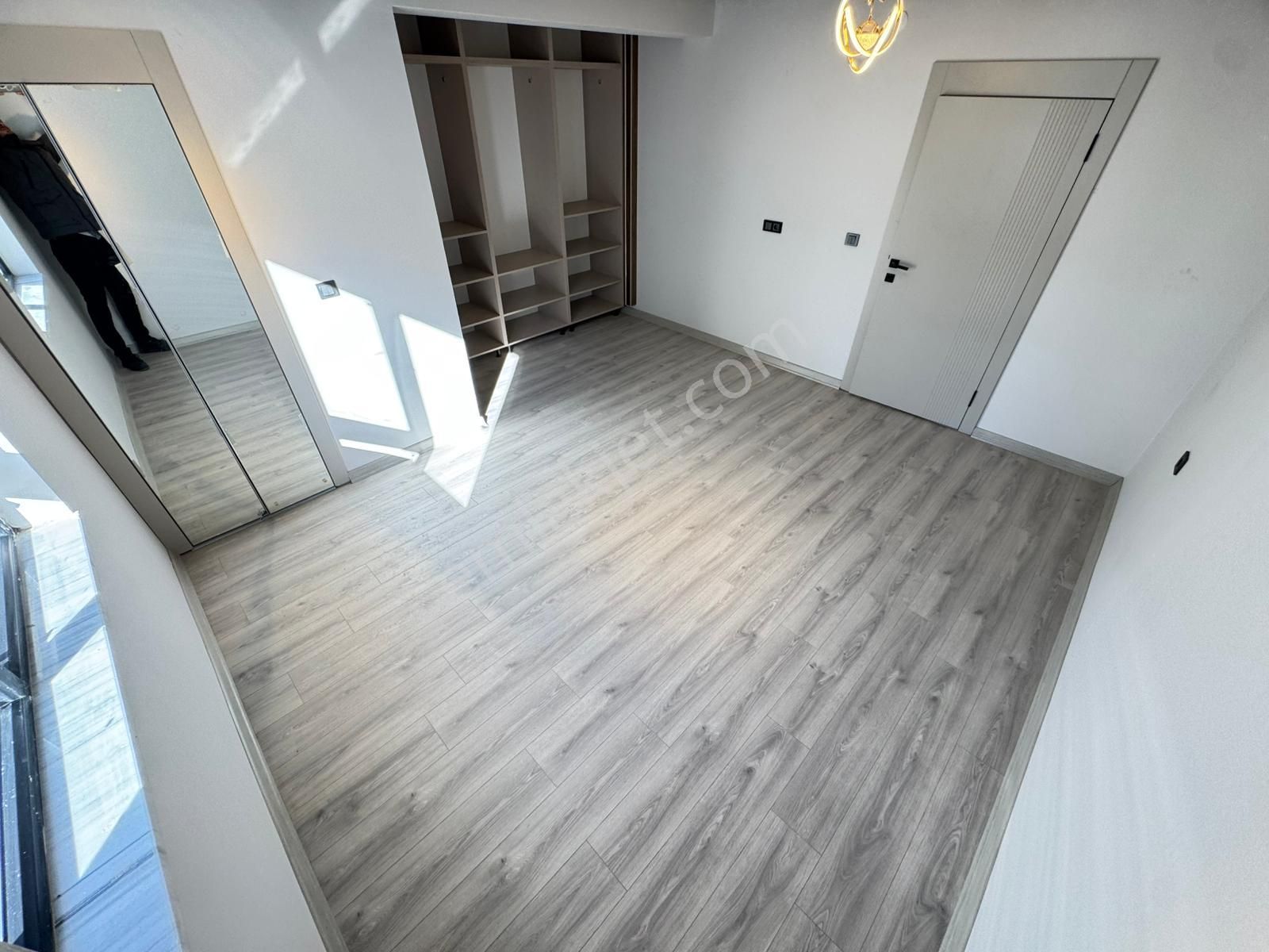 Yenikent Mustafa Kemal'de Mükemmel Lokasyonda Satılık 4+1 Daire - Görsel 18