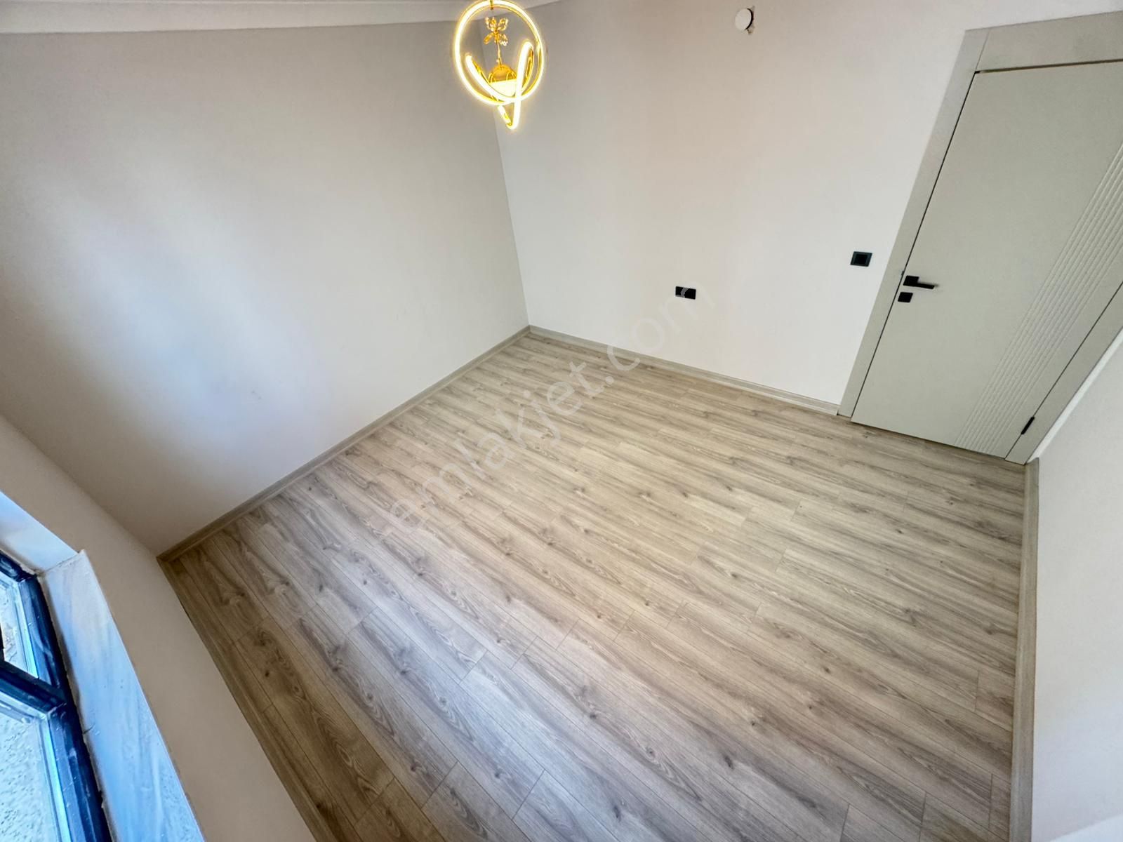 Yenikent Mustafa Kemal'de Mükemmel Lokasyonda Satılık 4+1 Daire - Görsel 17