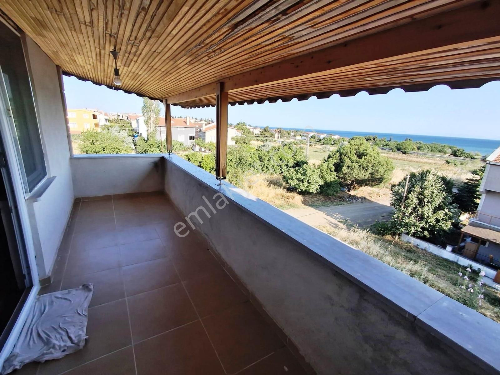 Deniz Manzaralı 4+1 Kullanışlı Bahçesi Olan Boş Satılık Villa - Görsel 28