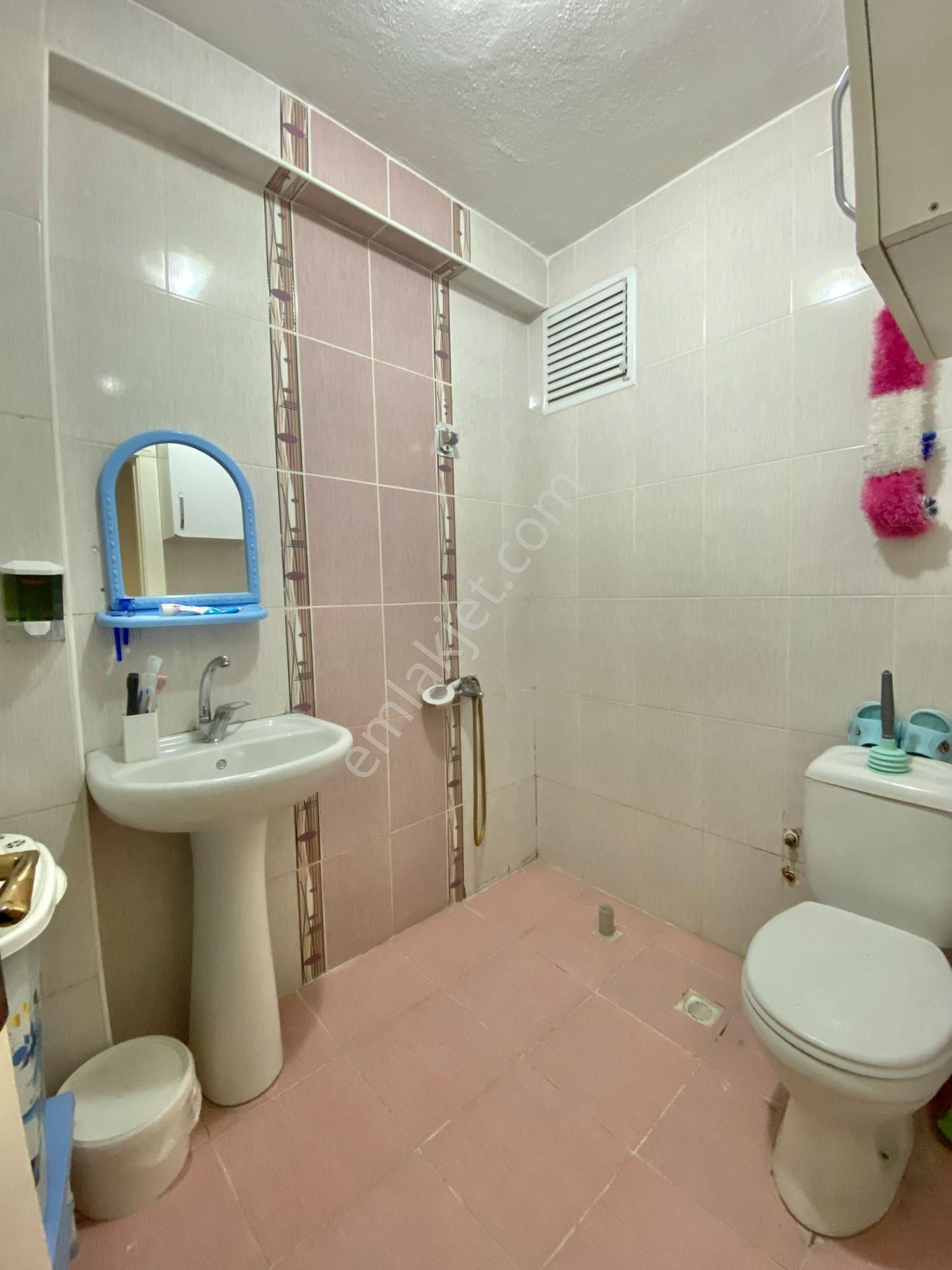Kalecik Emlak'tan Park Ve Okullara Yakın E. Banyolu 2+1 Daire - Görsel 27