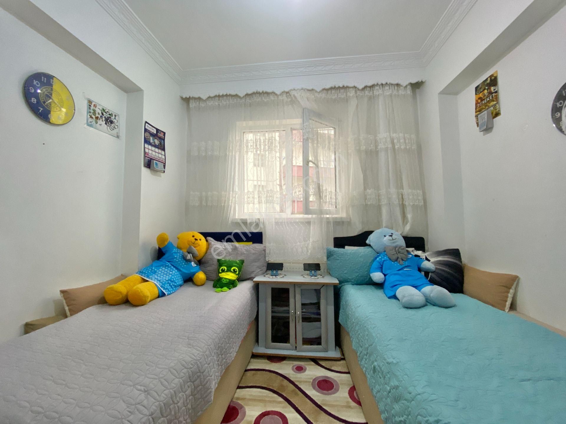 Kalecik Emlak'tan Park Ve Okullara Yakın E. Banyolu 2+1 Daire - Görsel 11