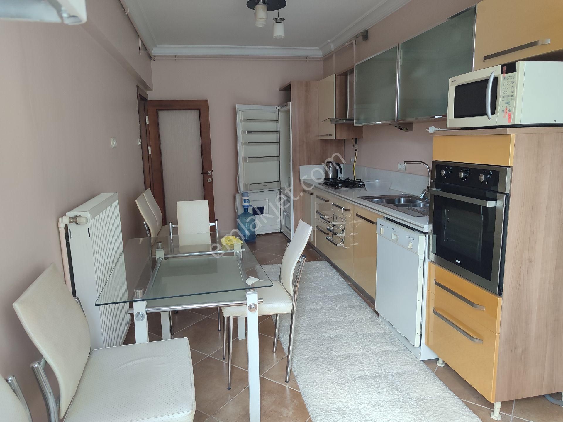 Asel'den Eşyalı Kiralık 3+1 Şehrin Merkezi Vazo-çarşı-güney Cephe - Görsel 3