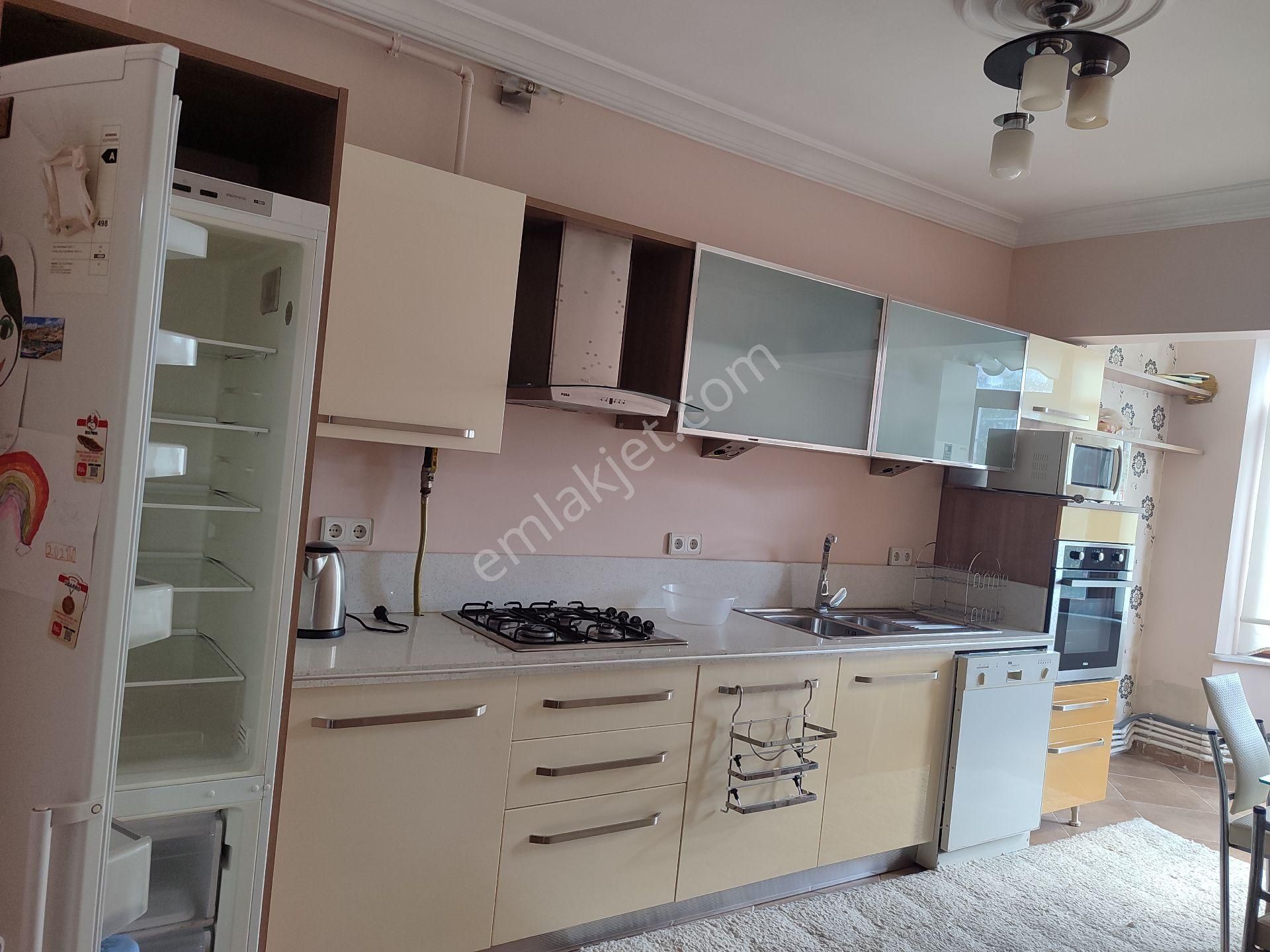 Asel'den Eşyalı Kiralık 3+1 Şehrin Merkezi Vazo-çarşı-güney Cephe - Görsel 2