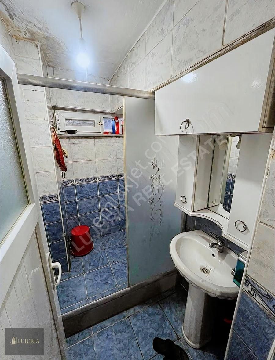 Karadeniz Mahallesinde Bahçeli | Full Tadilatlı | 90 M² Bodrum - Görsel 8